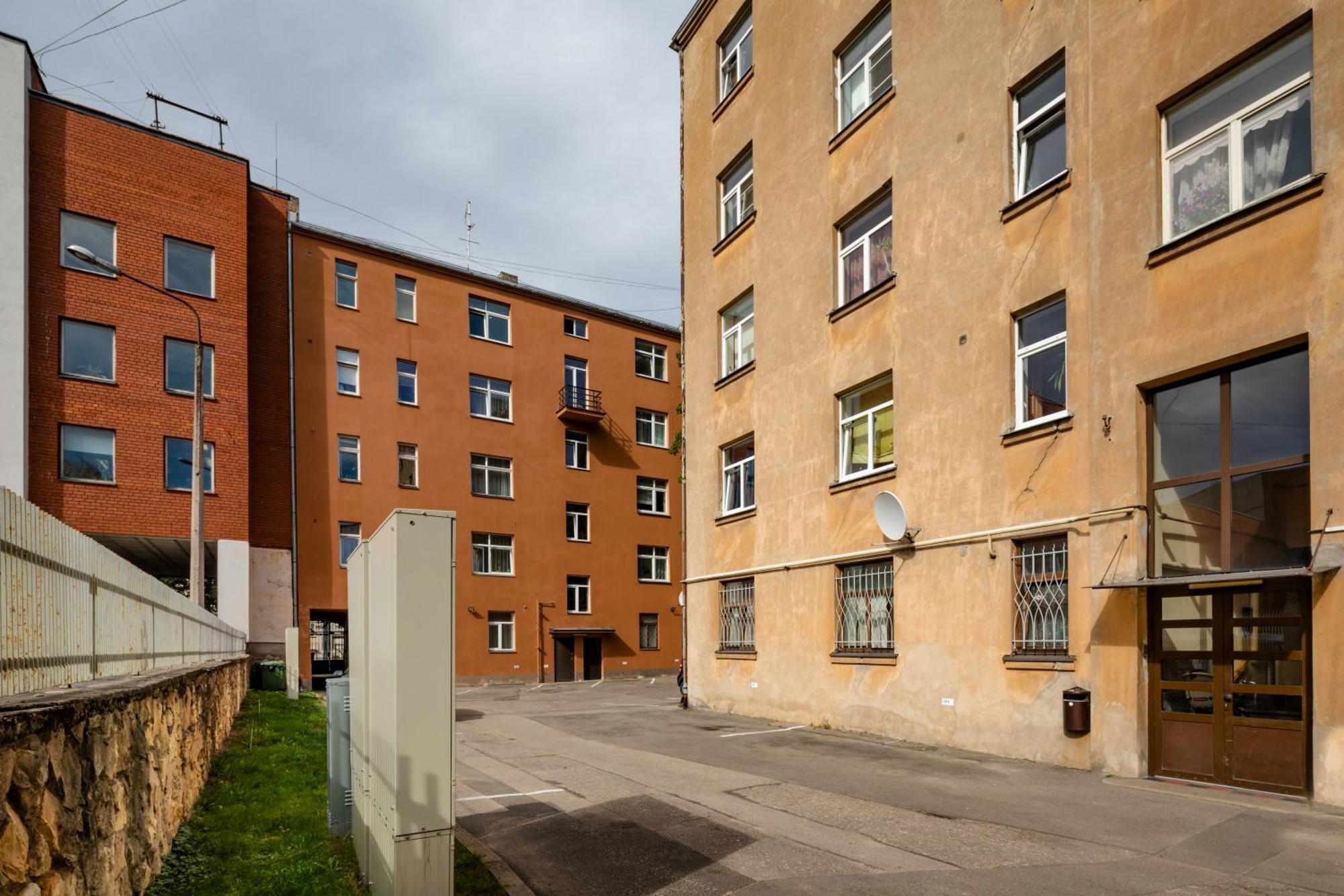 Riga Embassy Center Apartment With Parking Exteriör bild