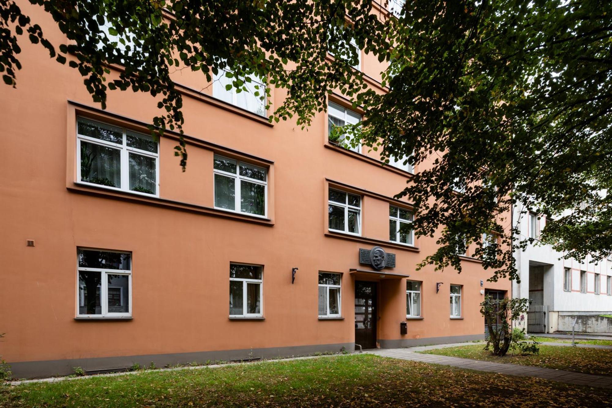 Riga Embassy Center Apartment With Parking Exteriör bild